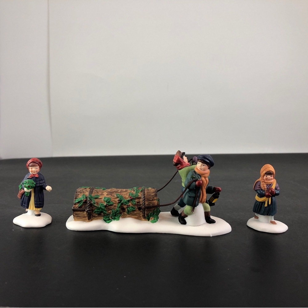 Dept. 56 Heritage Village Collection 1991 Bringing Home The Yule Log #5558-1
